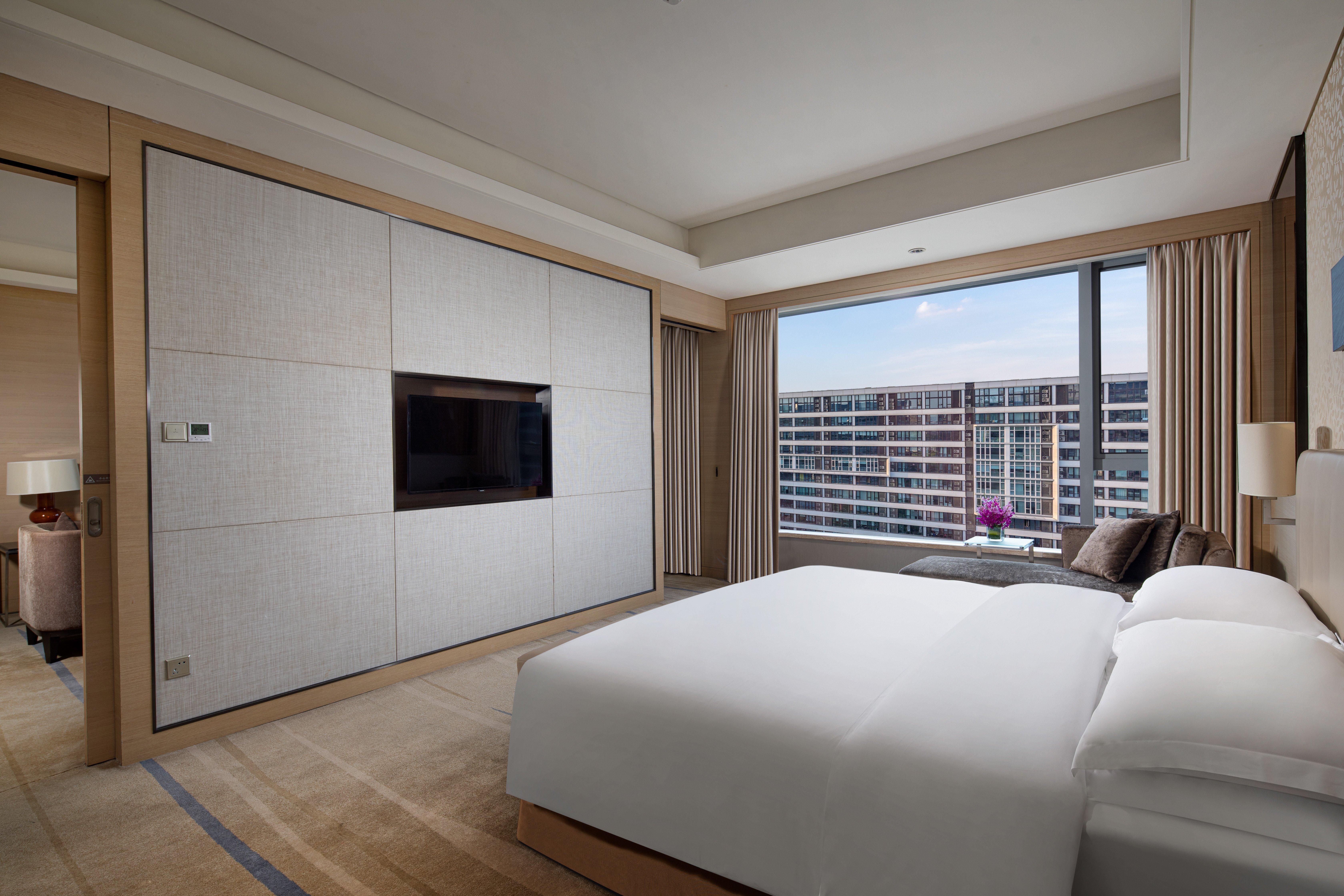 Crowne Plaza Guangzhou Huadu By Ihg - Free Shuttle Bus Between Hotel To Exhibition Center During Canton Fair Esterno foto