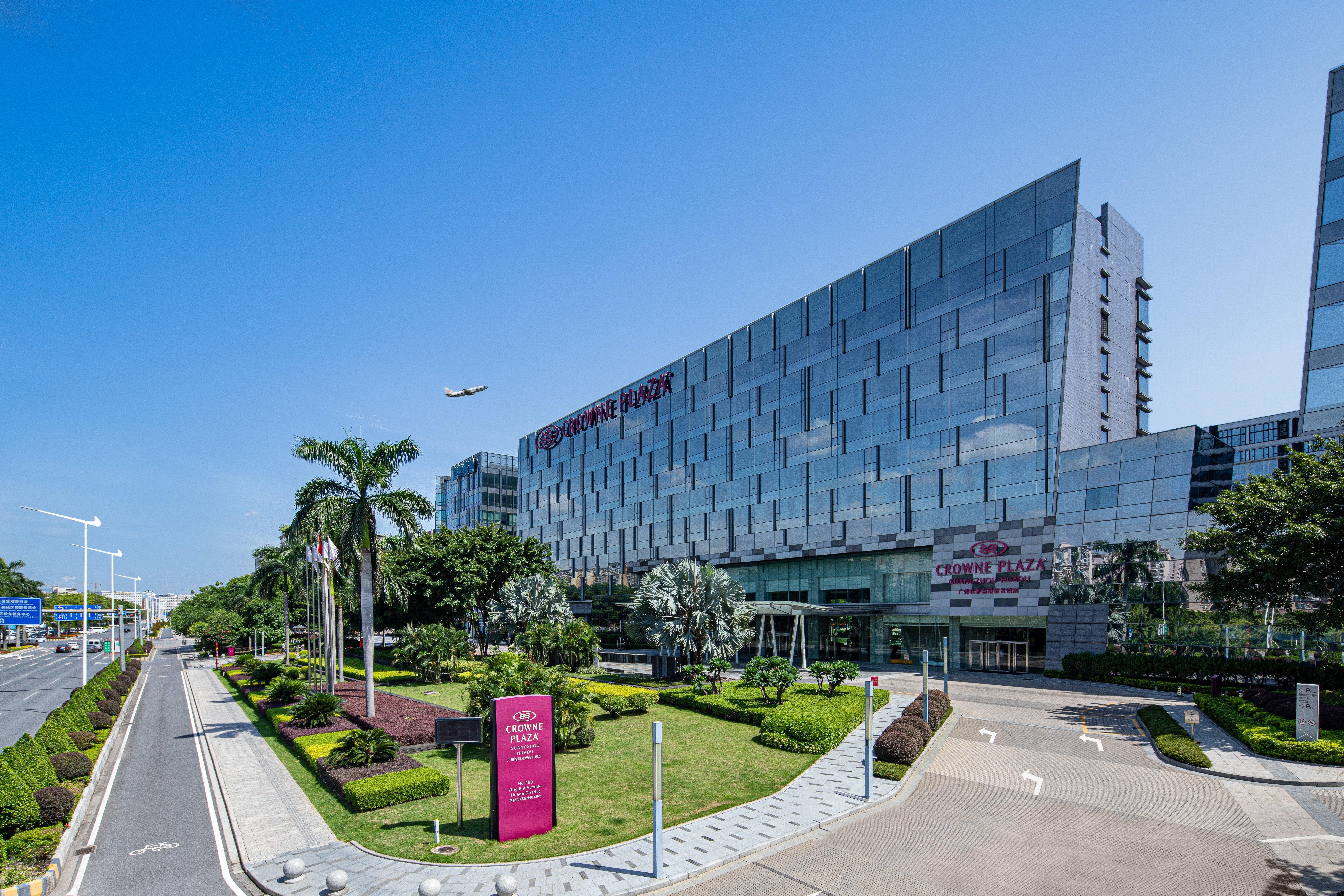 Crowne Plaza Guangzhou Huadu By Ihg - Free Shuttle Bus Between Hotel To Exhibition Center During Canton Fair Esterno foto