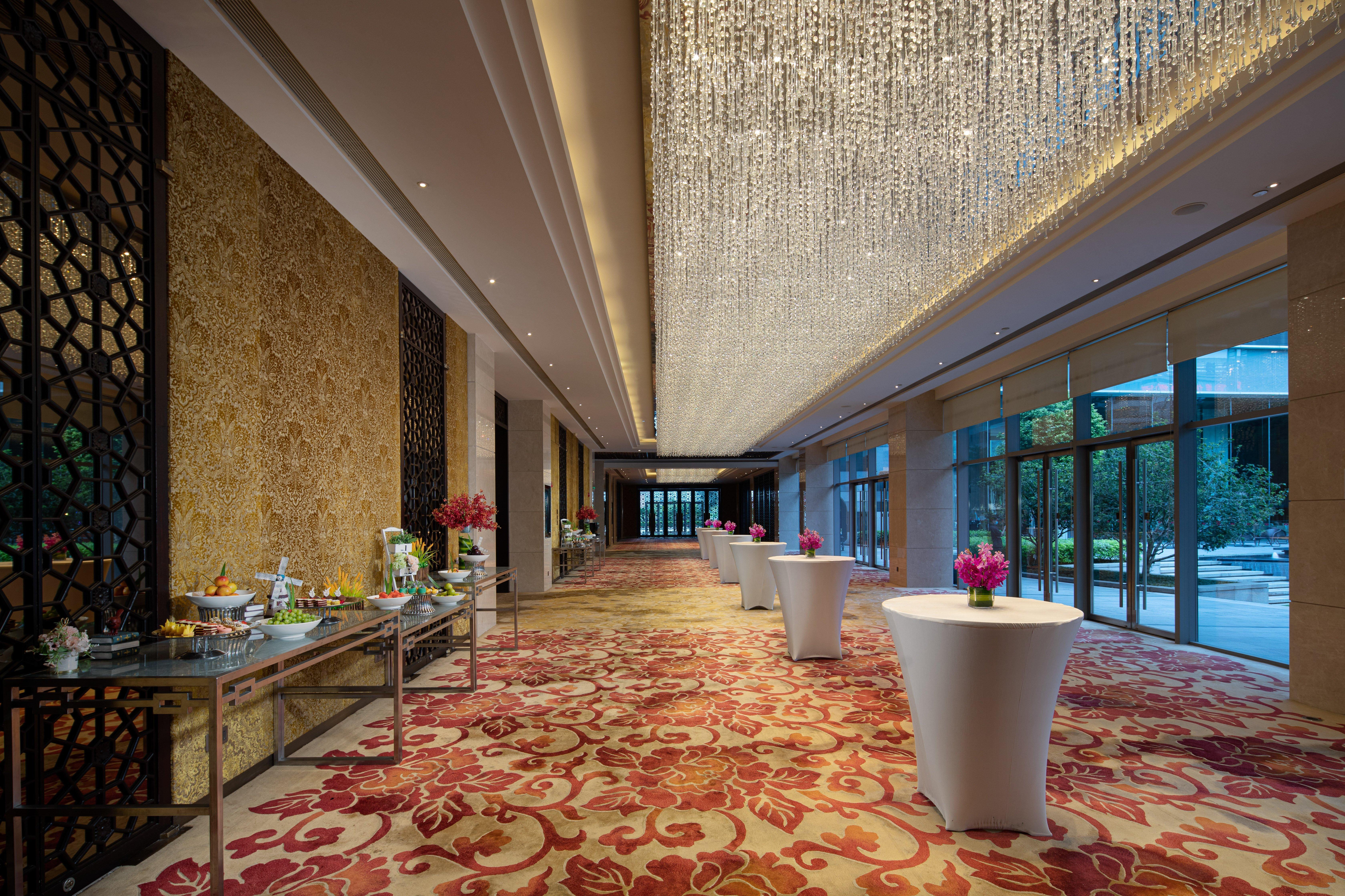Crowne Plaza Guangzhou Huadu By Ihg - Free Shuttle Bus Between Hotel To Exhibition Center During Canton Fair Esterno foto