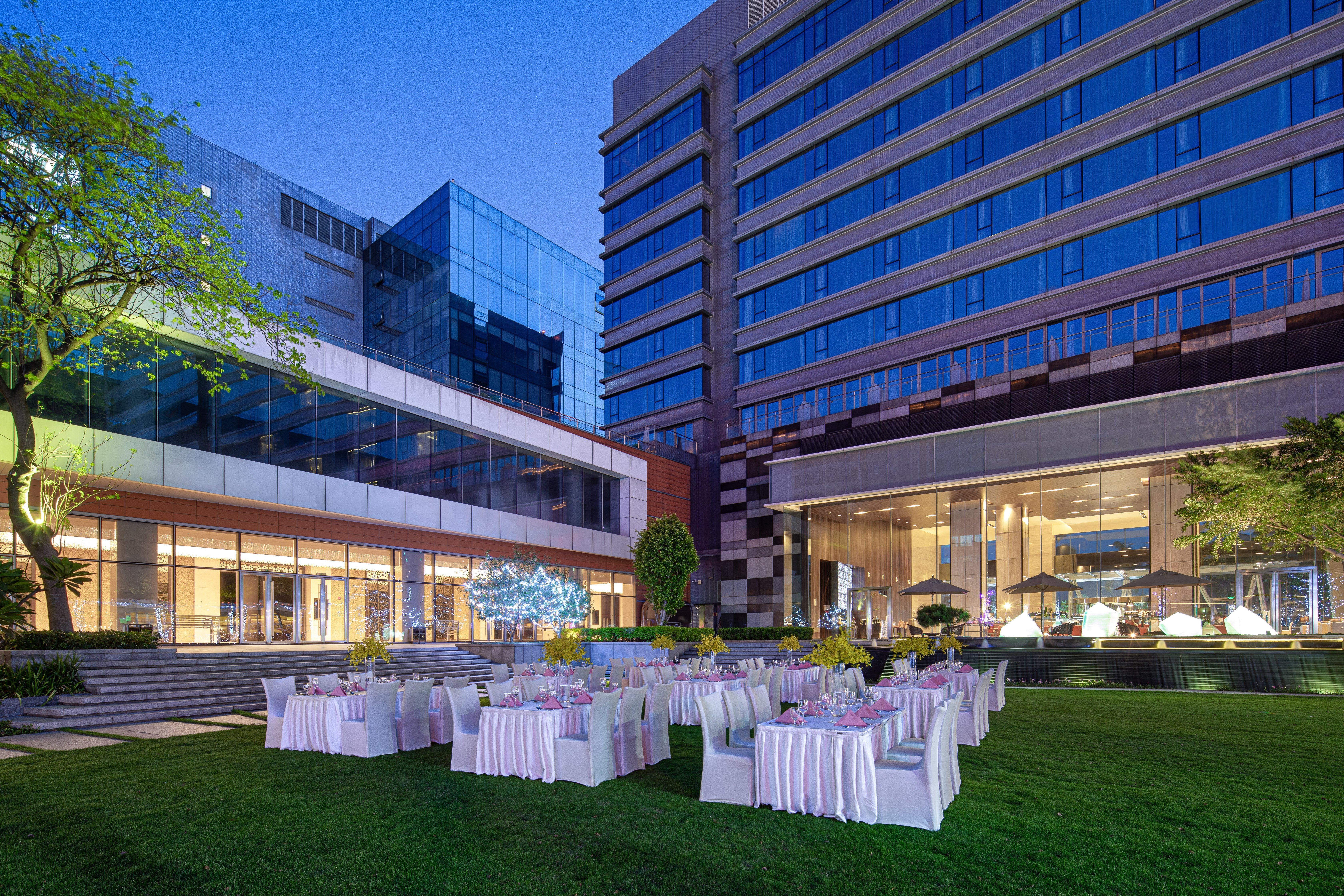 Crowne Plaza Guangzhou Huadu By Ihg - Free Shuttle Bus Between Hotel To Exhibition Center During Canton Fair Esterno foto